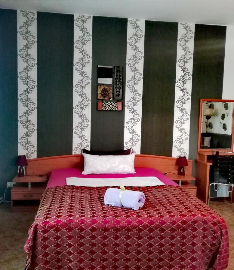 Grosse Wohnung Mit Terrasse Im Altstadtzentrum - Ferienwohnung Chiplakoff Blankenburg  Kültér fotó