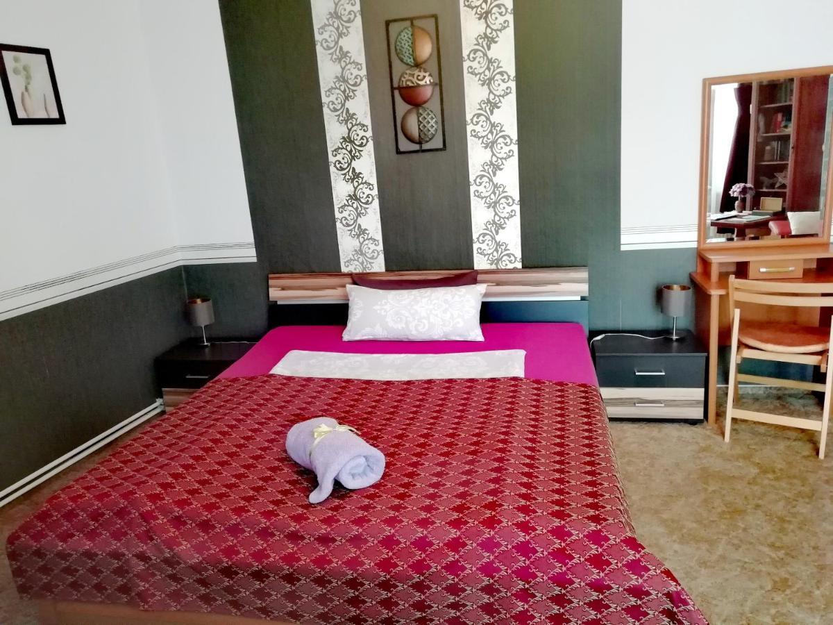 Grosse Wohnung Mit Terrasse Im Altstadtzentrum - Ferienwohnung Chiplakoff Blankenburg  Kültér fotó