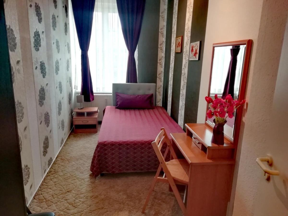Grosse Wohnung Mit Terrasse Im Altstadtzentrum - Ferienwohnung Chiplakoff Blankenburg  Kültér fotó